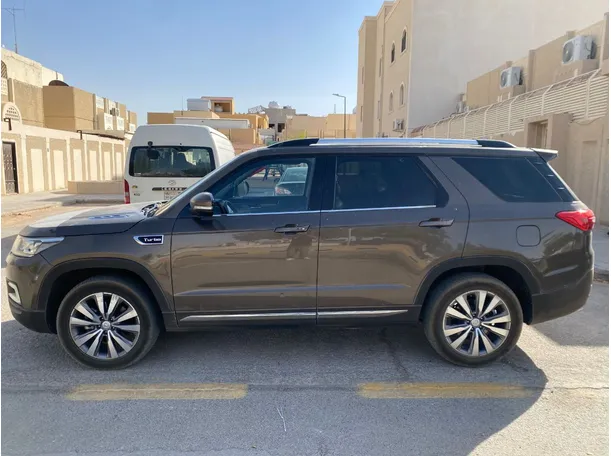 Car image 7