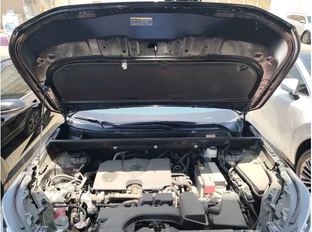 Car image 33