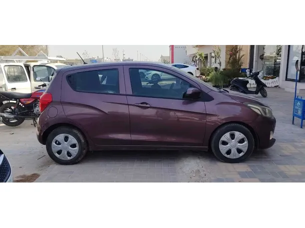 Car image 4