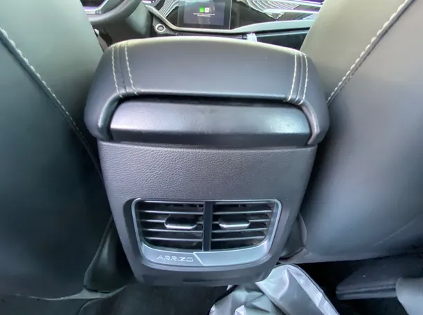 Car image 24