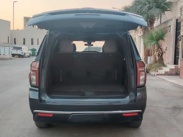 Car image 23
