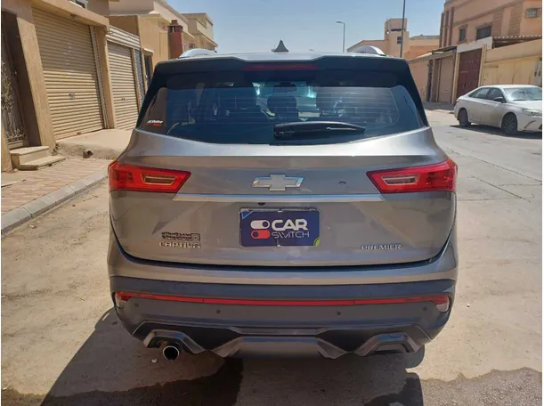 Car image 6