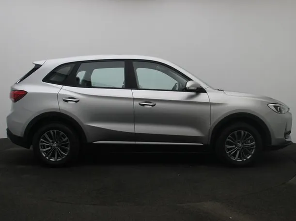 Car image 13