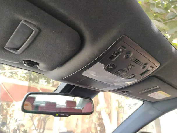 Car image 34