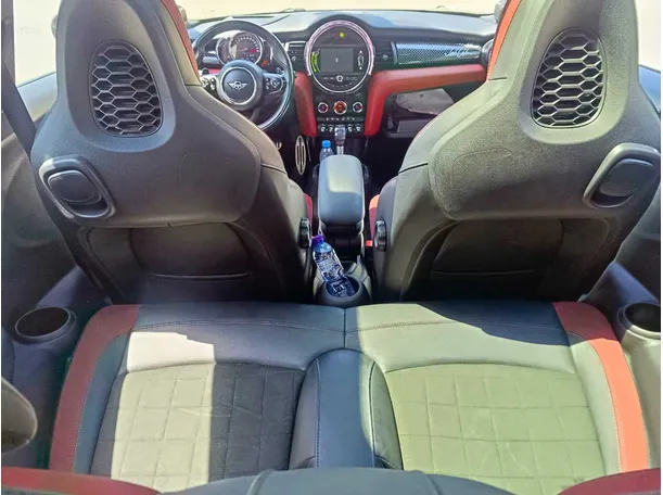 Car image 31