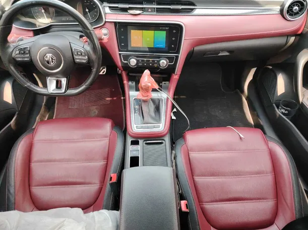 Car image 19