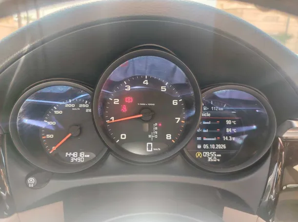 Car image 22