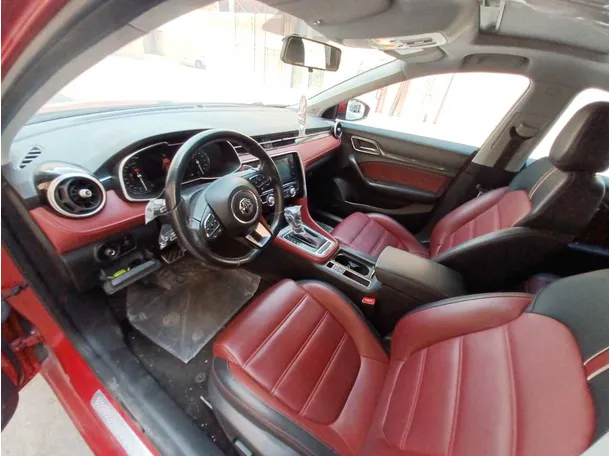 Car image 11