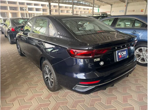 Car image 5