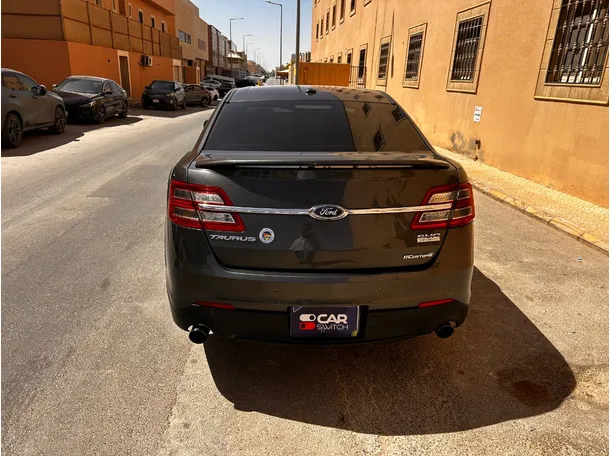 Car image 6