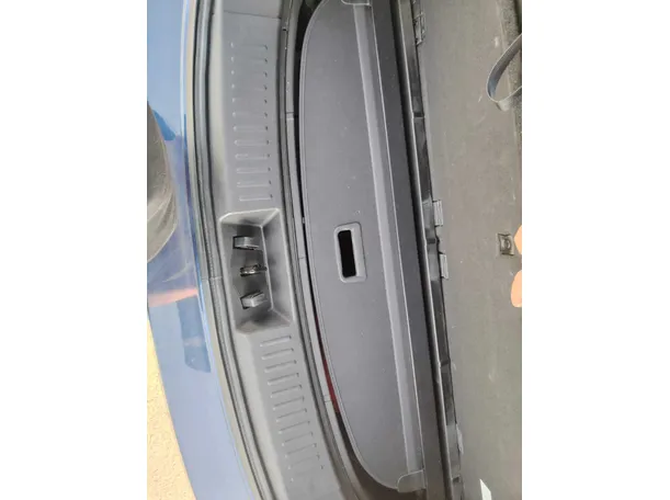 Car image 46