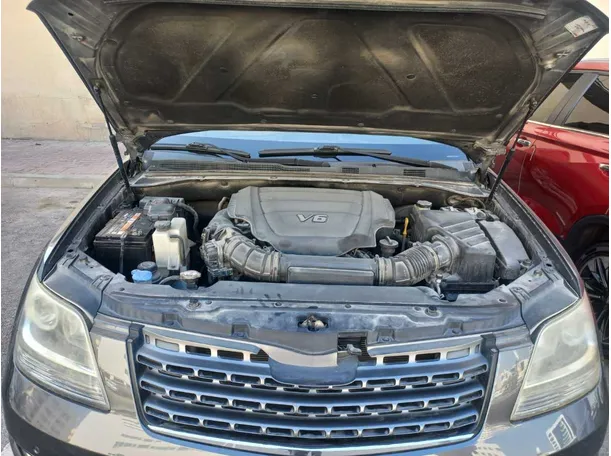 Car image 19