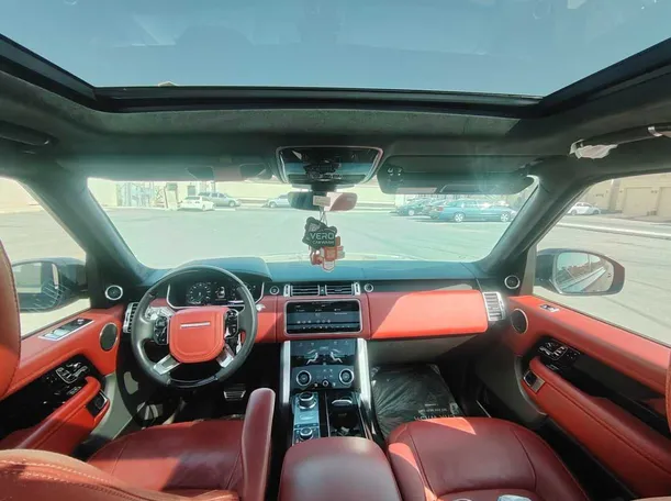 Car image 19