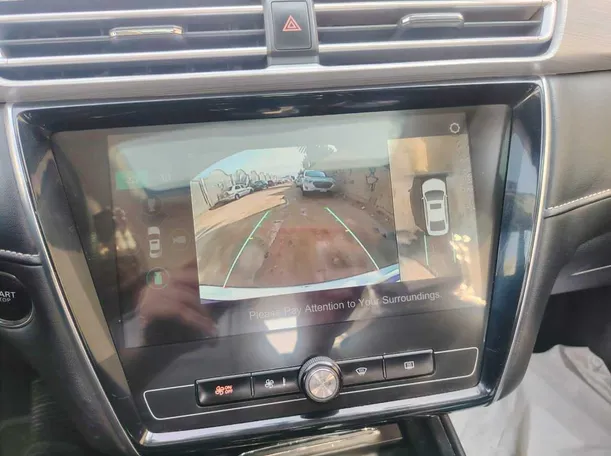 Car image 24