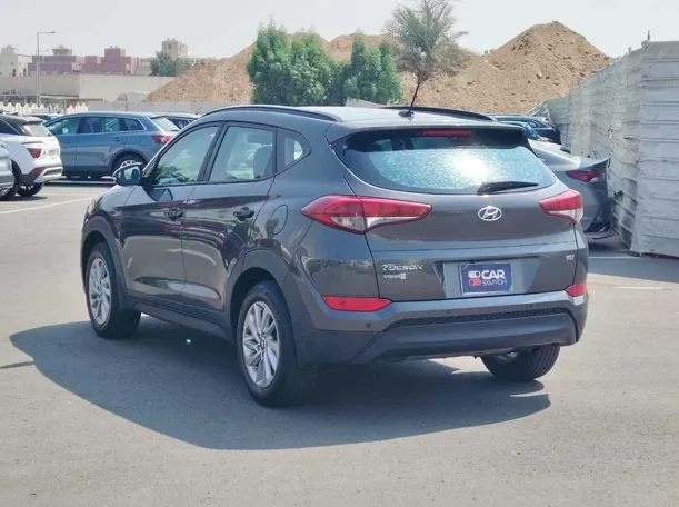 Car image 7
