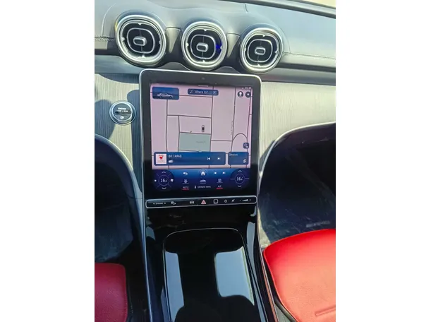 Car image 26