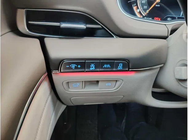 Car image 33