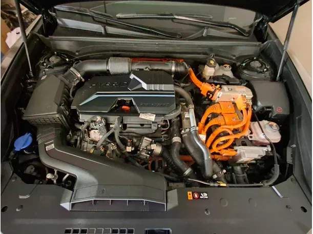Car image 17