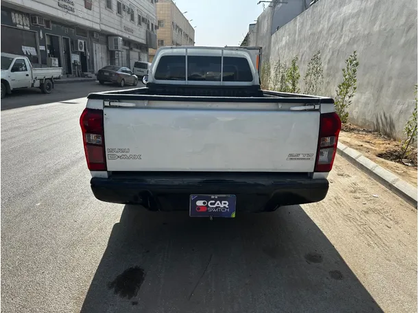 Car image 6