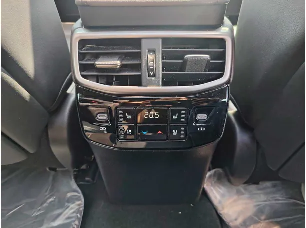 Car image 29