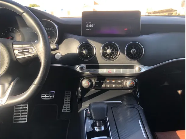Car image 16