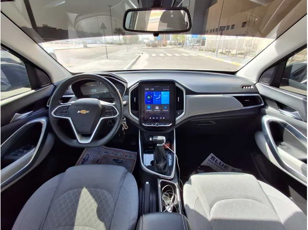 Car image 14