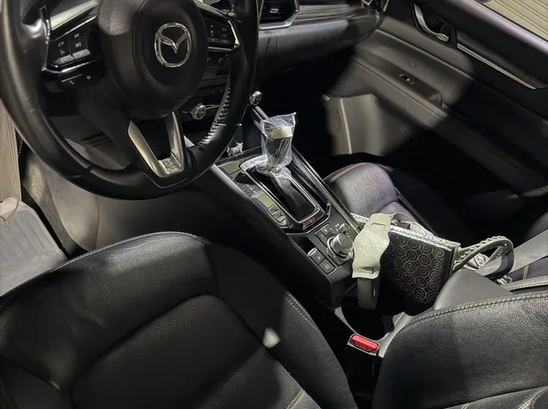 Car image 7
