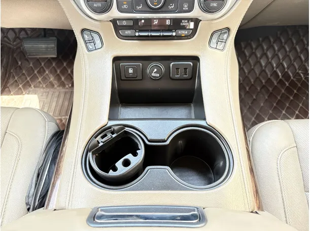 Car image 28