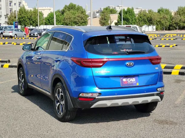 Car image 7