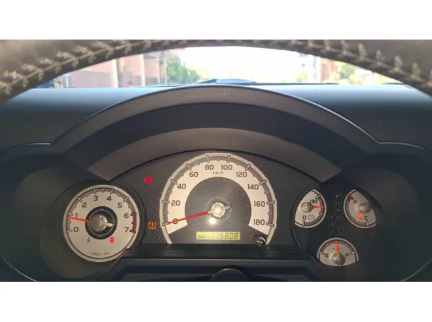 Car image 19