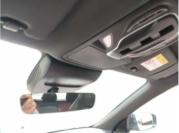 Car image 43