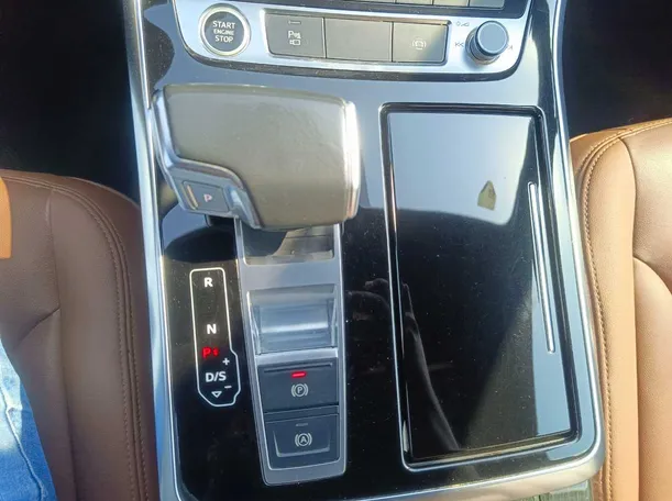 Car image 22