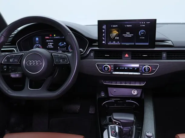 Car image 15
