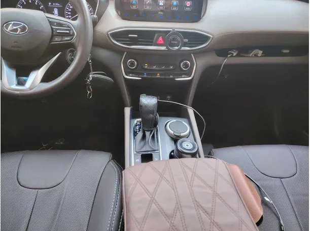 Car image 26