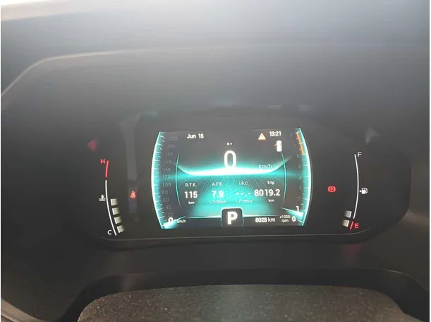 Car image 18