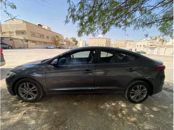 Car image 8