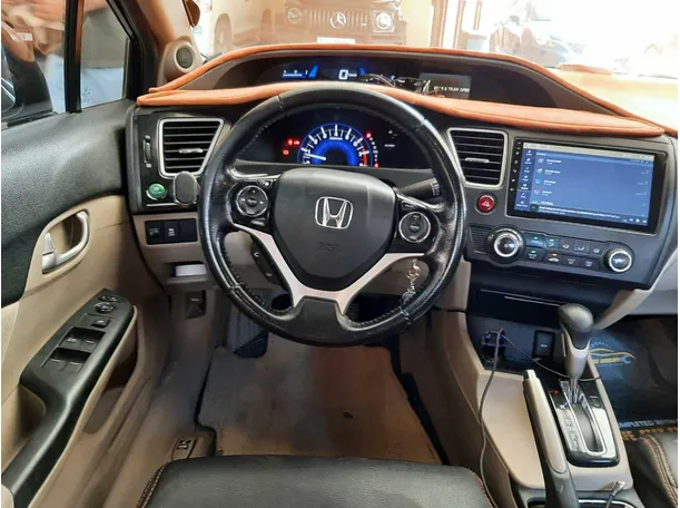 Car image 13