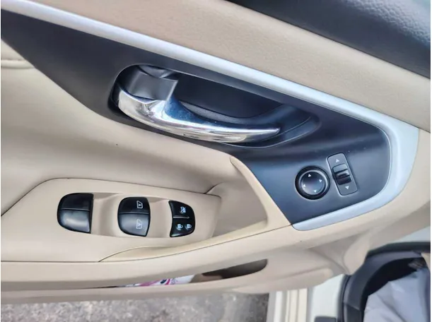 Car image 39
