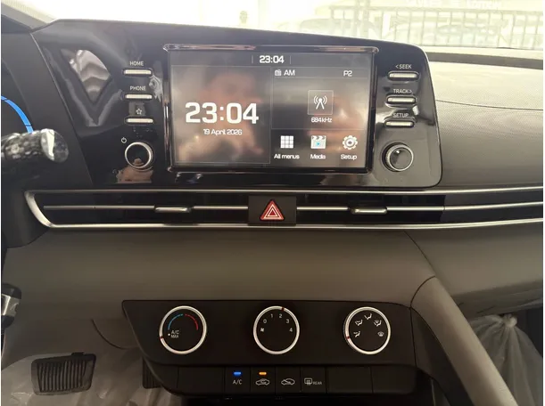 Car image 12