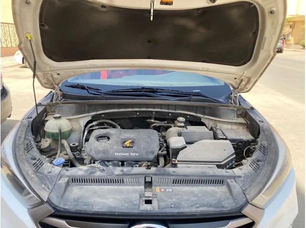 Car image 25