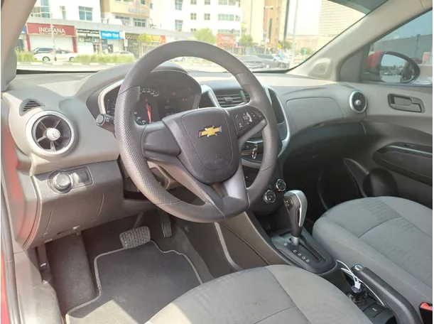 Car image 11