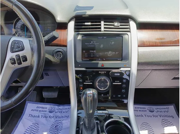 Car image 16
