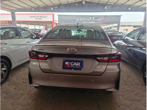Car image 5