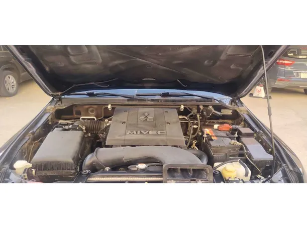 Car image 37