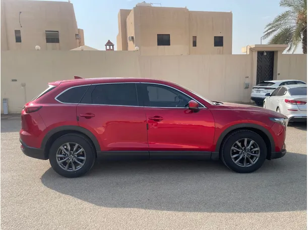 Car image 4