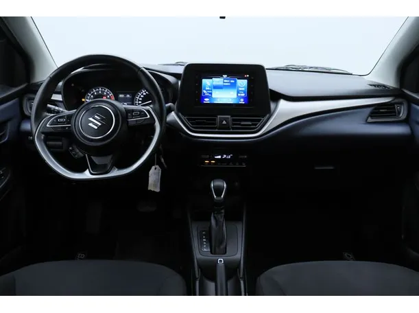 Car image 14