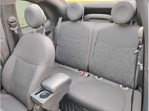 Car image 18
