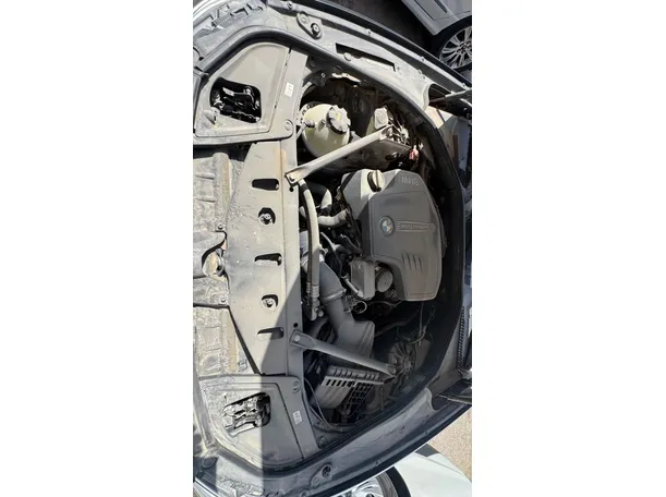 Car image 28