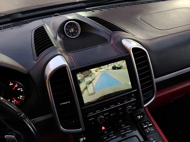 Car image 25