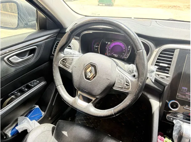 Car image 21